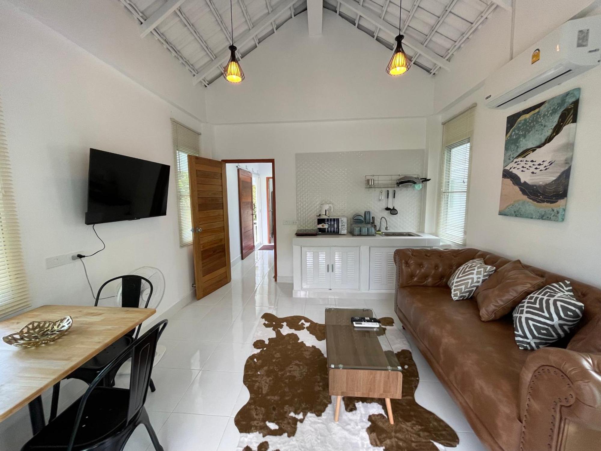 Kata Hillside Hideaway Villa Ban Kata Dış mekan fotoğraf